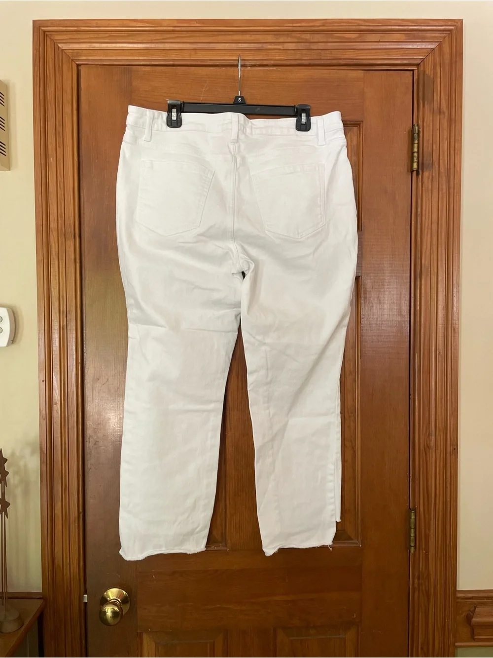 Time and Tru White High-Rise Jeans High Low Step Hem Distressed Details, Size 18